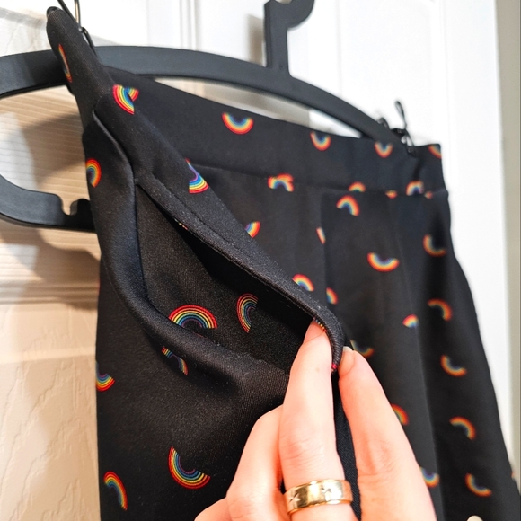 Hot Topic - Black Rainbow Pride Print Circle Skirt with Pockets - Size Small - Picture 3 of 8